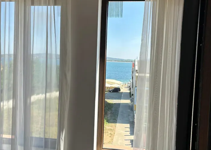 Beachside - 100 Meters From The Sea Chernomorets